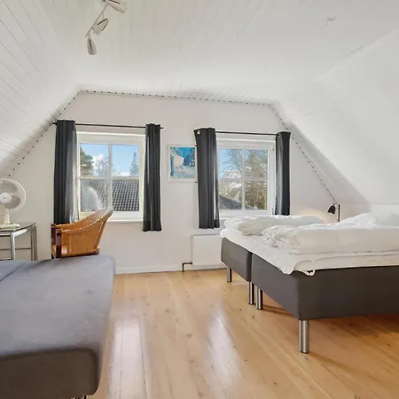 Gorgeous In With Kitchen