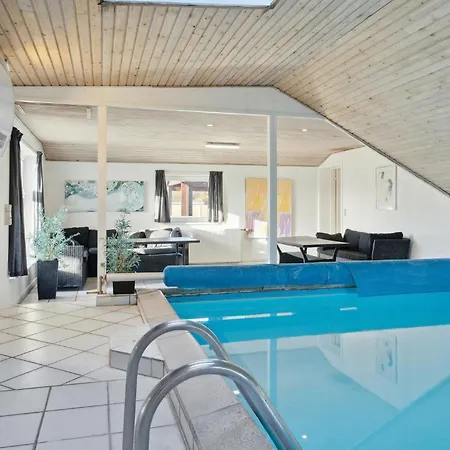 Holiday home Gorgeous In With Kitchen